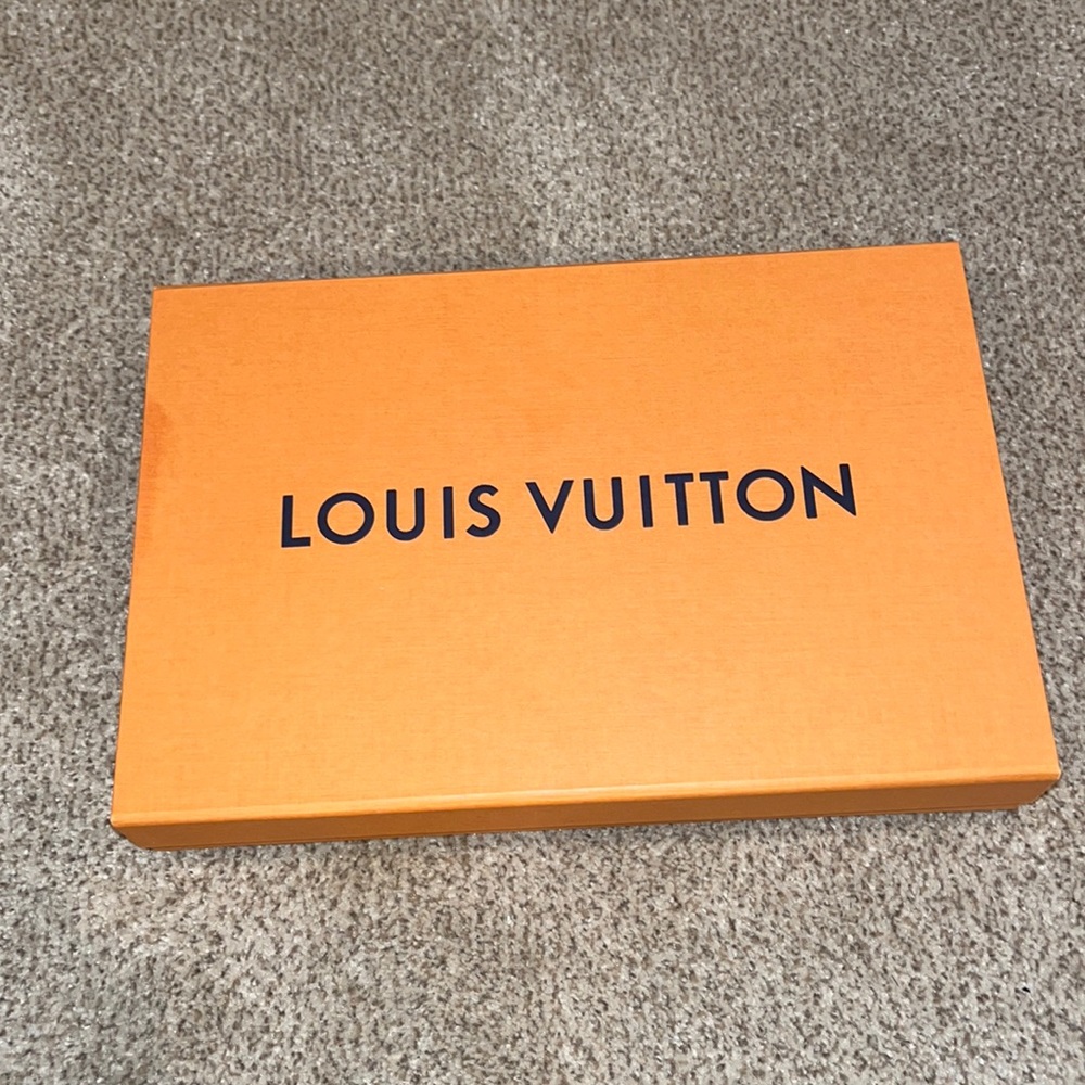 Louis Vuitton authentic clutch box